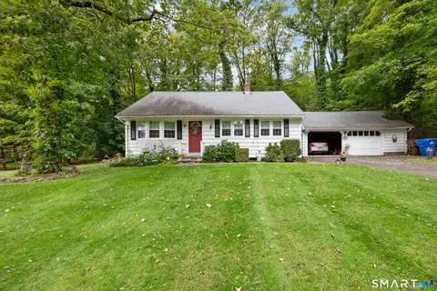 84 Mountain View Ter, North Branford, CT 06513