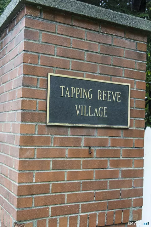 40 Tapping Reeve Vlg #40, Litchfield, CT 06759