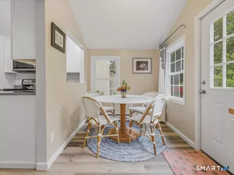 Entry Way - 41 Spring Glen Rd, Niantic, CT 06357 photo 4 of 6