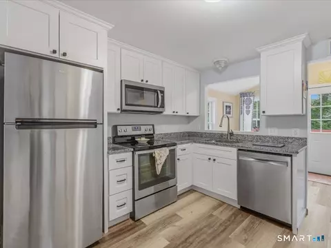 Kitchen - 41 Spring Glen Rd, Niantic, CT 06357 photo 2 of 4