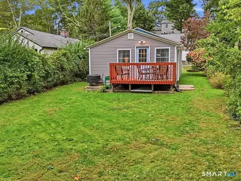 Exterior - 41 Spring Glen Rd, Niantic, CT 06357 photo 2 of 3