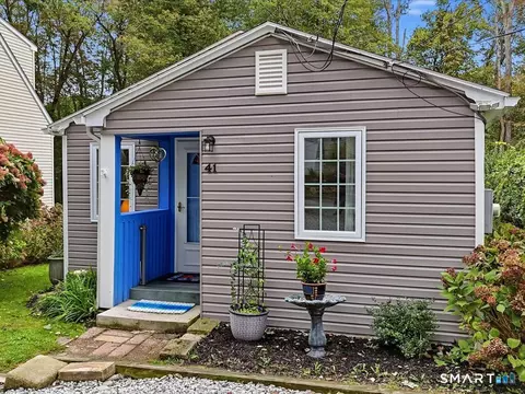 Exterior - 41 Spring Glen Rd, Niantic, CT 06357 photo 1 of 3