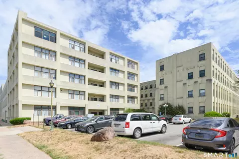 427 Judd Sq #427, Wallingford, CT 06492