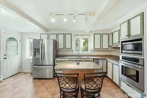 Kitchen - 173 Abbe Rd, Enfield, CT 06082 photo 2 of 4