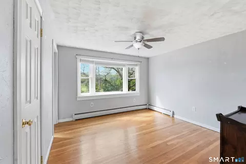Bedroom - 173 Abbe Rd, Enfield, CT 06082 photo 1 of 9