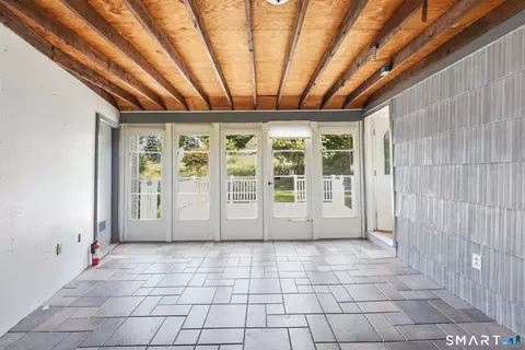 Exterior - 173 Abbe Rd, Enfield, CT 06082 photo 5 of 12