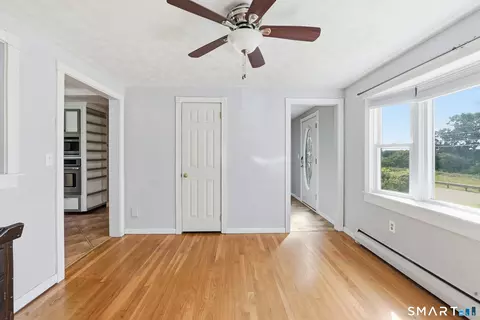 Living - 173 Abbe Rd, Enfield, CT 06082 photo 2 of 6