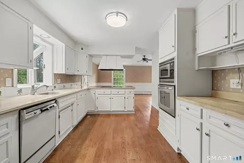 Kitchen - 9 Wilson Ridge Rd E, Darien, CT 06820 photo 1 of 2