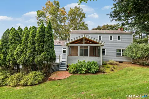 Exterior - 9 Wilson Ridge Rd E, Darien, CT 06820 photo 7 of 12