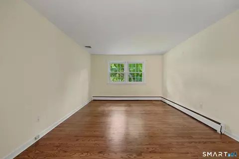 Living - 9 Wilson Ridge Rd E, Darien, CT 06820 photo 7 of 7