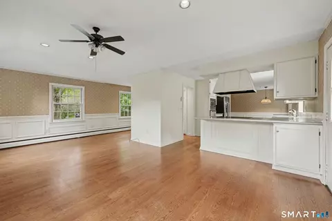 Living - 9 Wilson Ridge Rd E, Darien, CT 06820 photo 5 of 7
