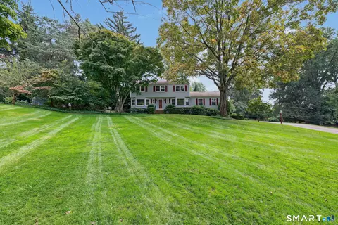 Exterior - 9 Wilson Ridge Rd E, Darien, CT 06820 photo 11 of 12