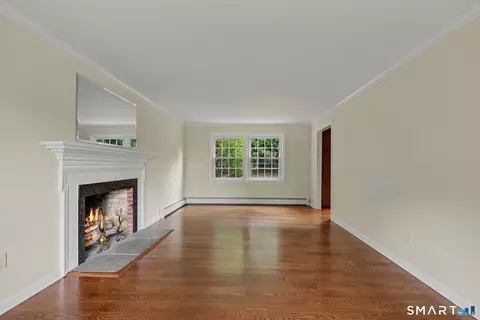 Living - 9 Wilson Ridge Rd E, Darien, CT 06820 photo 3 of 7