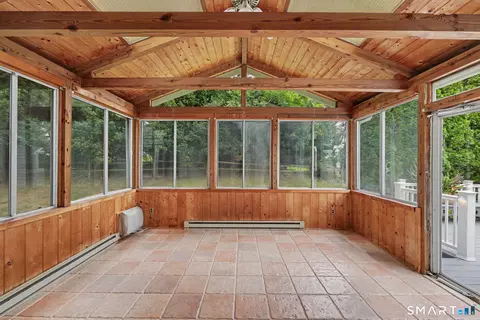 Exterior - 9 Wilson Ridge Rd E, Darien, CT 06820 photo 3 of 12