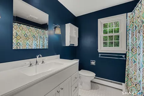 Bath - 9 Wilson Ridge Rd E, Darien, CT 06820 photo 1 of 1