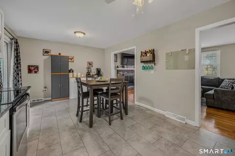 Kitchen - 270 Scotland Rd, Madison, CT 06443 photo 4 of 4