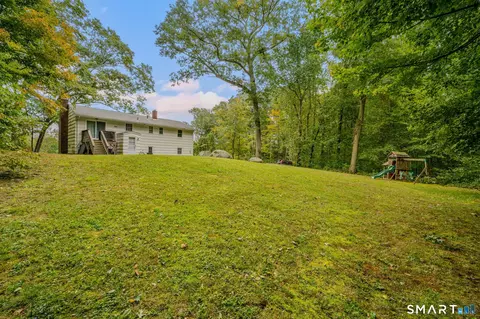 Exterior - 270 Scotland Rd, Madison, CT 06443 photo 4 of 5