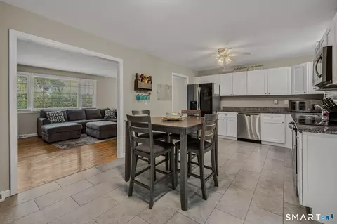 Kitchen - 270 Scotland Rd, Madison, CT 06443 photo 3 of 4