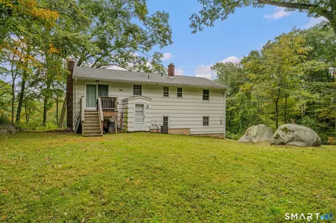 Exterior - 270 Scotland Rd, Madison, CT 06443 photo 3 of 5
