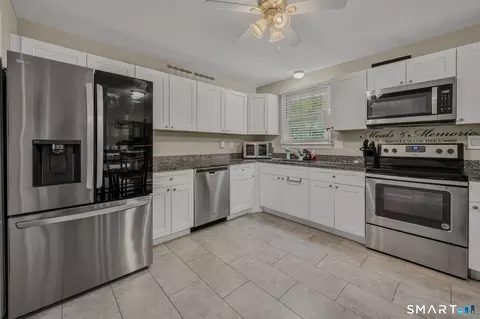 Kitchen - 270 Scotland Rd, Madison, CT 06443 photo 2 of 4