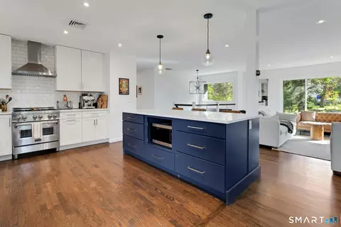Kitchen - 6 Splitrock Rd, Norwalk, CT 06854 photo 1 of 5