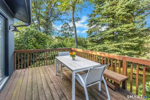 Exterior - 6 Splitrock Rd, Norwalk, CT 06854 photo 8 of 8