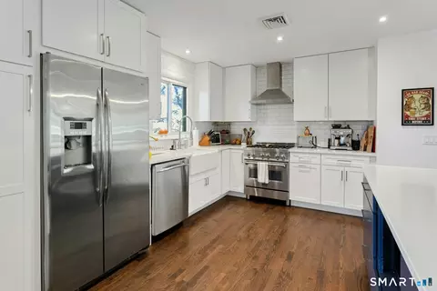 Kitchen - 6 Splitrock Rd, Norwalk, CT 06854 photo 4 of 5