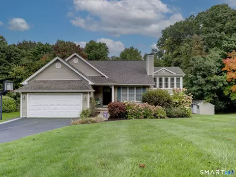 132 Folly Brook Ln, Manchester, CT 06040