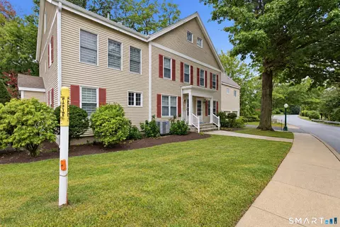 3 East Ct #3, Derby, CT 06418