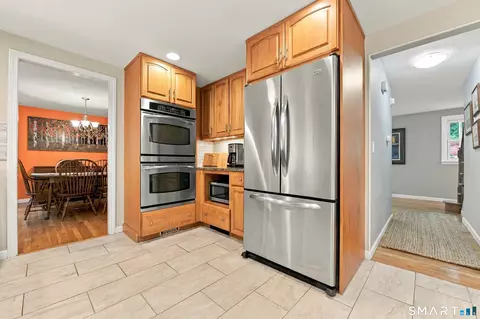Kitchen - 28 Springbrook Rd, Avon, CT 06001 photo 3 of 3