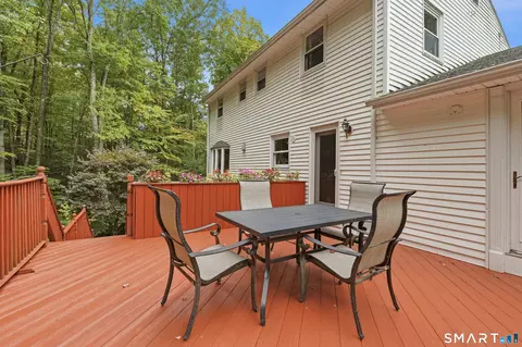 Exterior - 28 Springbrook Rd, Avon, CT 06001 photo 4 of 8