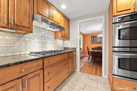 Kitchen - 28 Springbrook Rd, Avon, CT 06001 photo 2 of 3