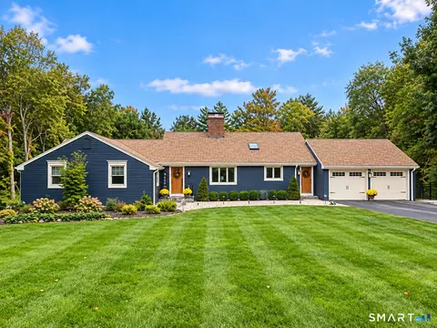 44 Brookmoor Rd, Avon, CT 06001