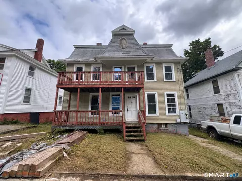 20 Bradley St, Putnam, CT 06260