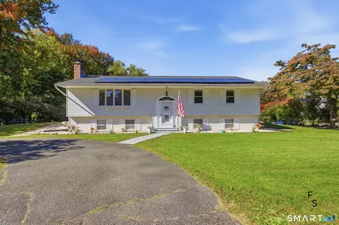 17 Pioneer Dr, Enfield, CT 06082
