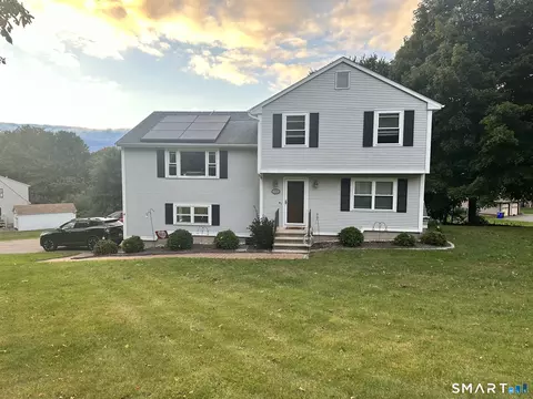 172 Old Farms Rd, Southington, CT 06489