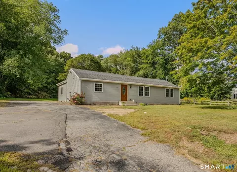 520 Boston Post Rd, Waterford, CT 06385
