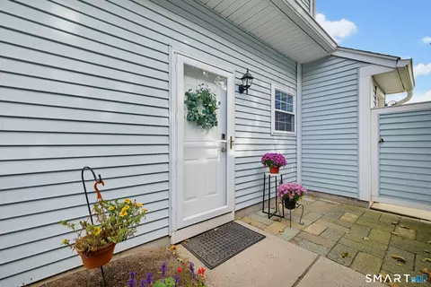 900 Misty Meadow Ln #900, South Windsor, CT 06074