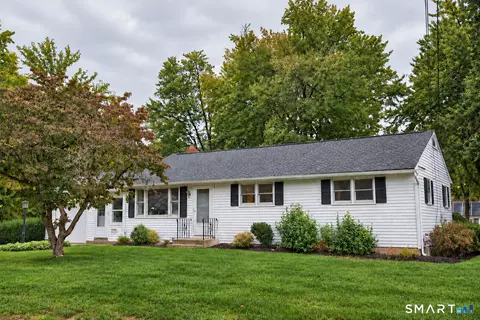3 Sun St, Enfield, CT 06082