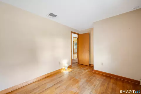 Bedroom - 203 Fairlane Dr, Wethersfield, CT 06109 photo 3 of 6