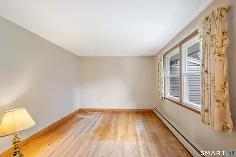 Living - 203 Fairlane Dr, Wethersfield, CT 06109 photo 4 of 4