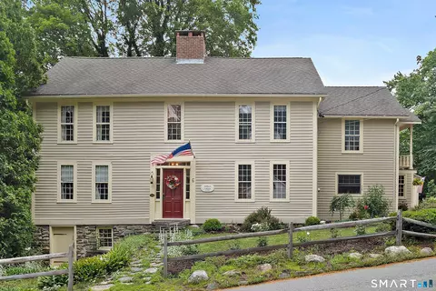 6 Canterbury Tpke, Norwich, CT 06360