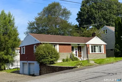 406 Lakeside Dr, Bridgeport, CT 06606