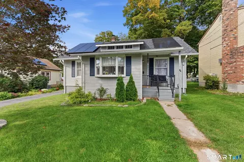 38 Kensington St, Manchester, CT 06040