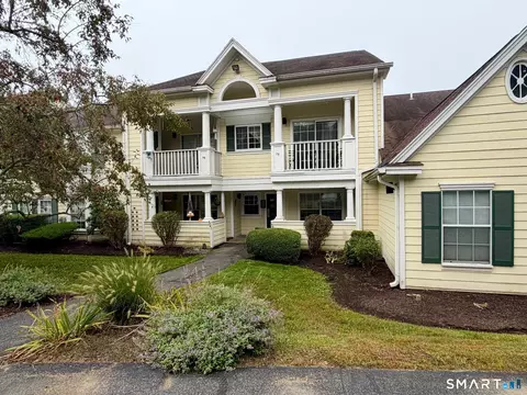 132 North St #64, Groton, CT 06340