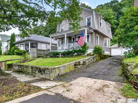 977 Townsend Ave, New Haven, CT 06512