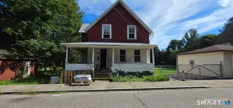 17 Daniel St, Norwich, CT 06360