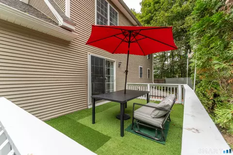 Exterior - 268 Mechanic St, Killingly, CT 06239 photo 9 of 10