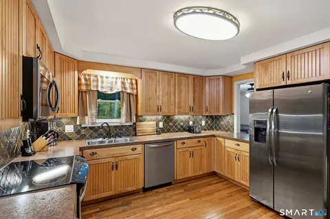 Kitchen - 19 Steven St, Killingly, CT 06239 photo 1 of 2