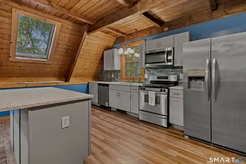 Kitchen - 256 Lathrop Rd, Plainfield, CT 06374 photo 2 of 3